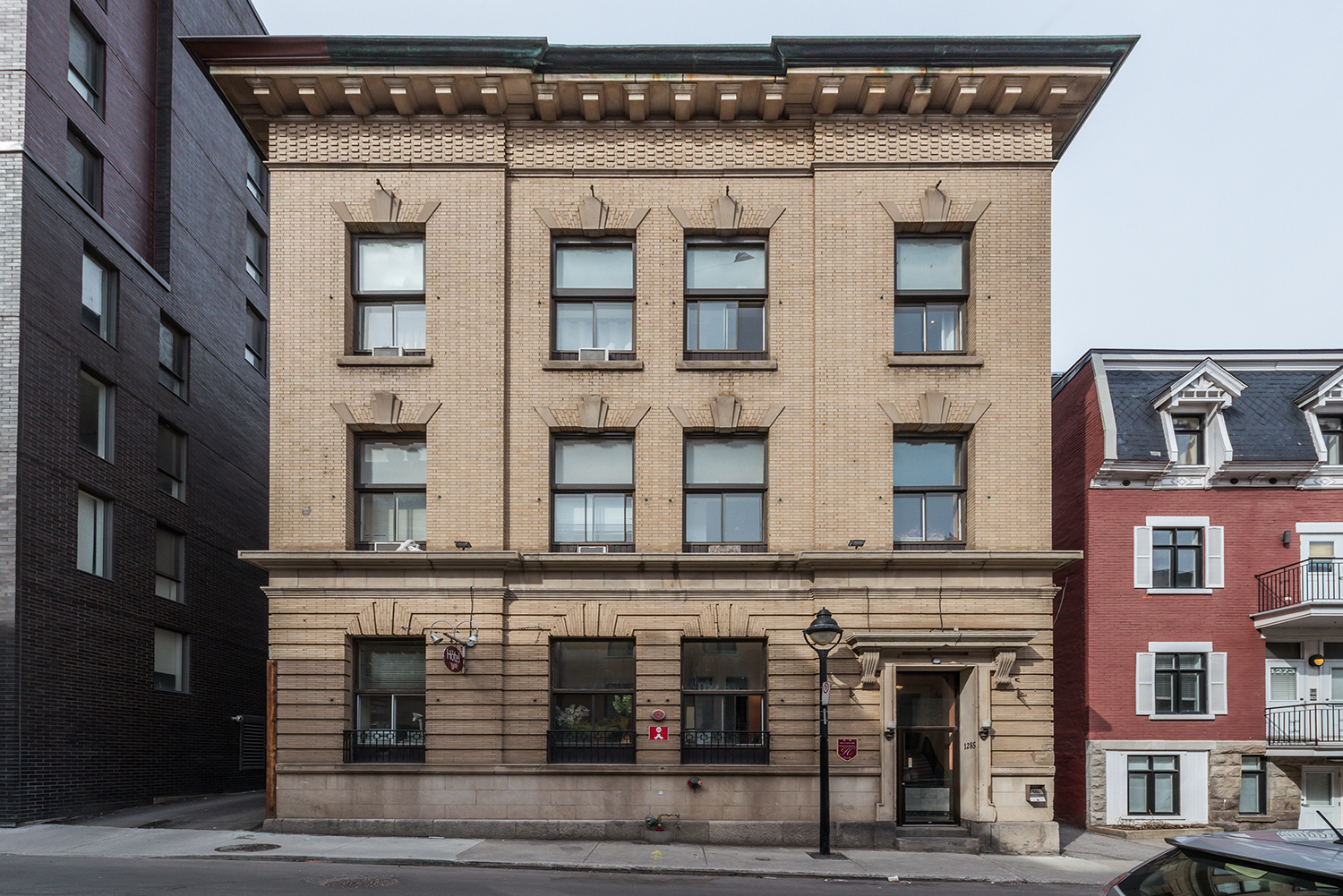 555 0539 - Downtown Montreal Hotel