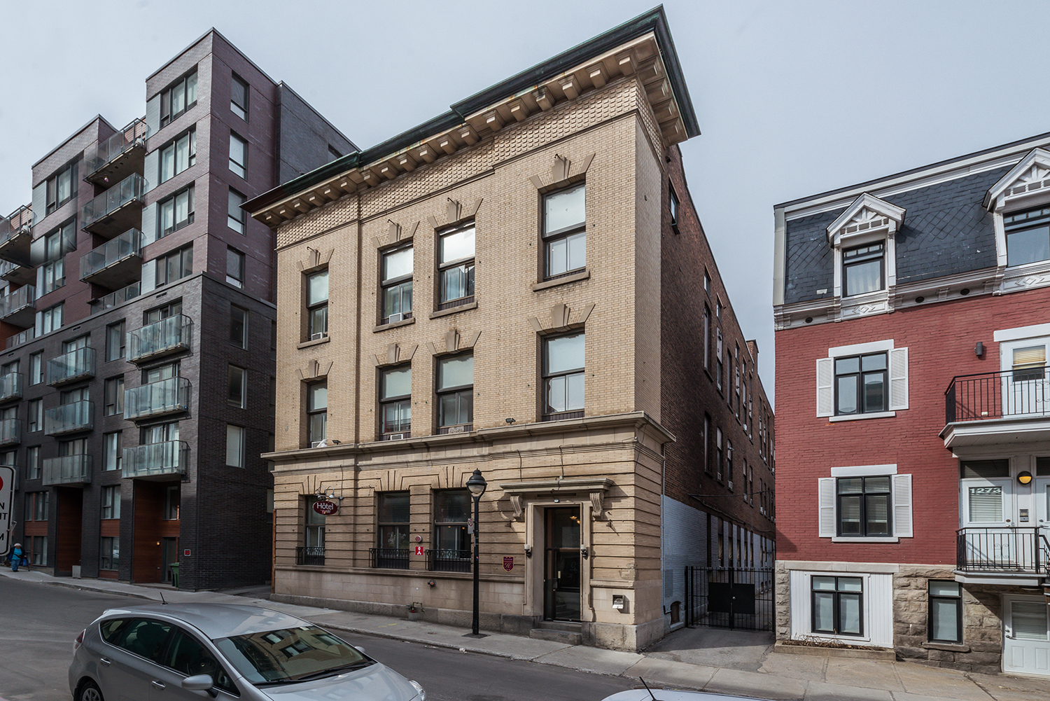 555 0541 - Downtown Montreal Hotel