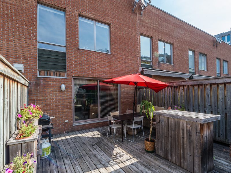 555 4513 800x600 - Town house at Old Port of Montreal