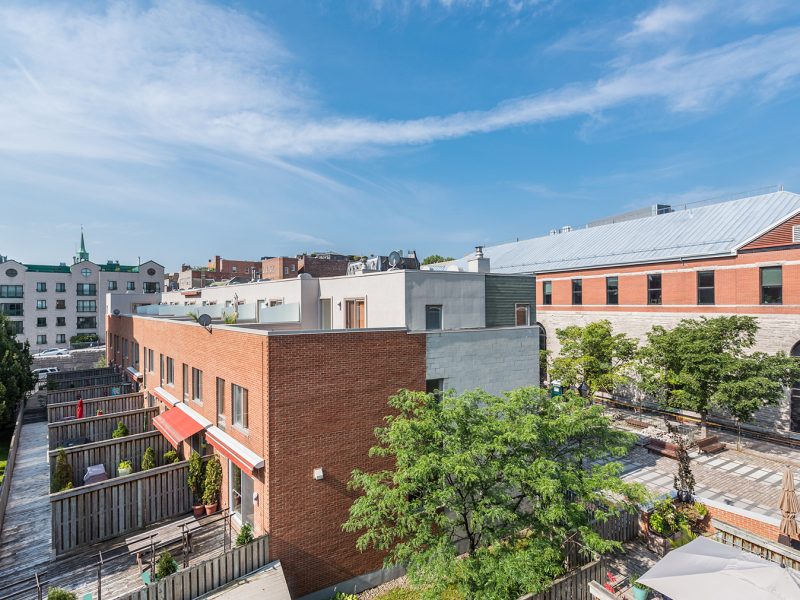 555 4519 800x600 - Town house at Old Port of Montreal