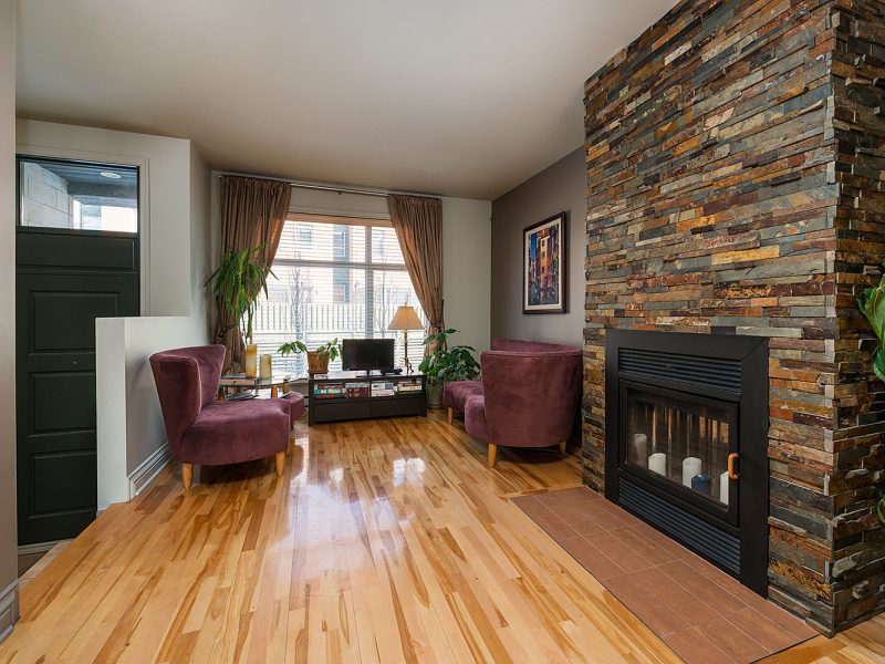 555 5417 800x600 - Town house at Old Port of Montreal