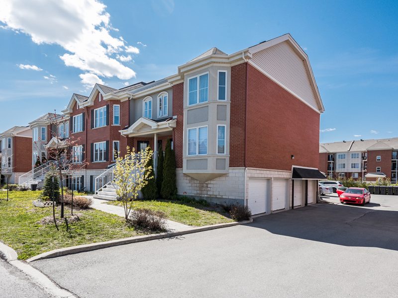 000 8117 800x600 - Brossard Condo