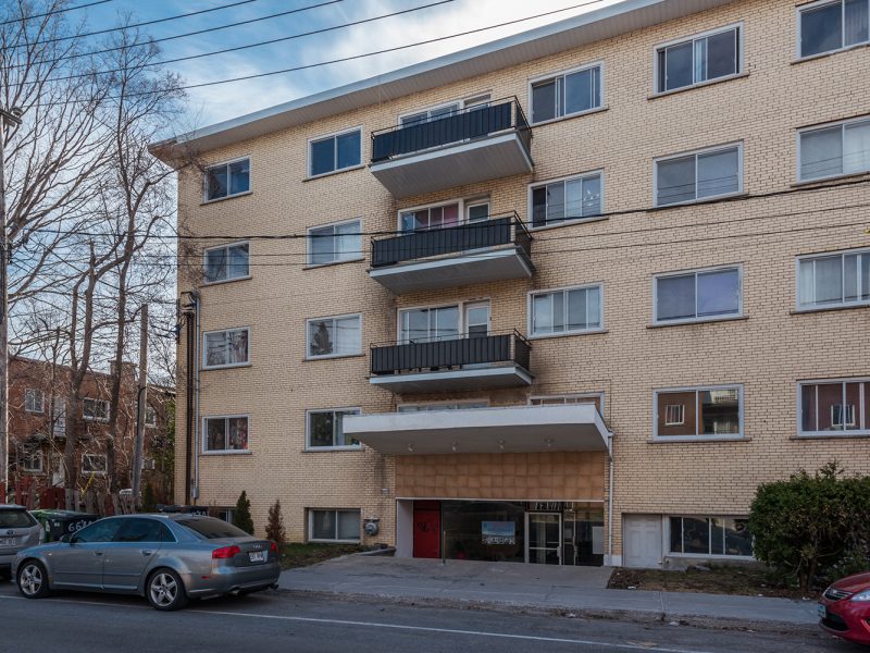 555 8372 800x600 - Investment Property Montreal