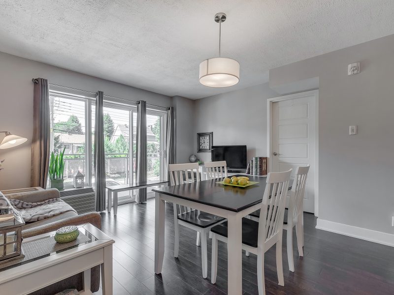 Salle à manger1 800x600 - Condo Laval