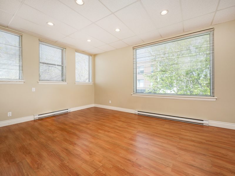 000 1774 800x600 - Semi-Commercial Property