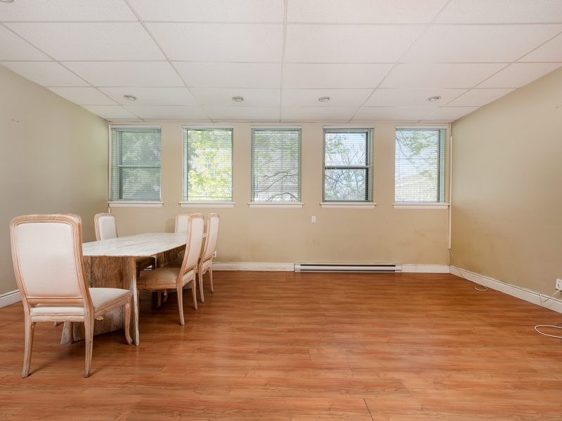 000 1798 800x600 - Semi-Commercial Property