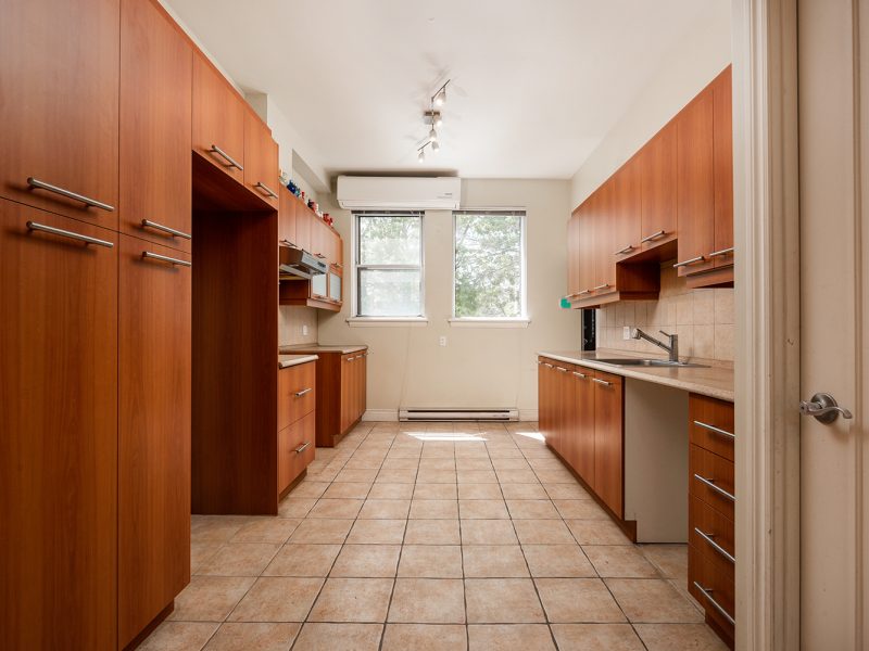 000 1810 800x600 - Semi-Commercial Property