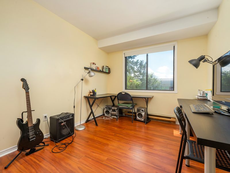 555 2204 800x600 - Condo LaSalle