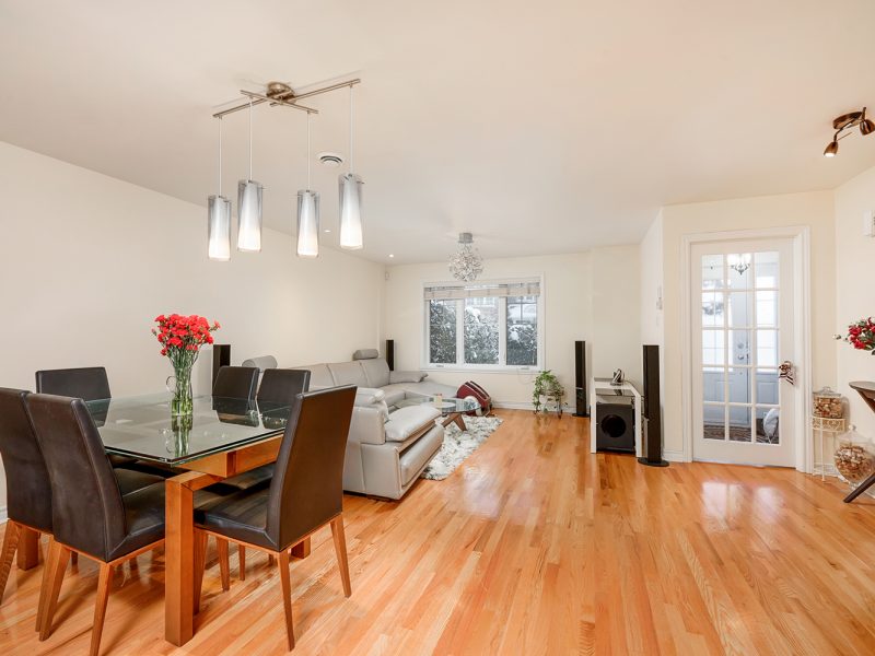 000 5429 800x600 - Magnificent townhouse in Nouveau St Laurent