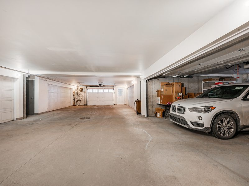 000 5450 800x600 - Magnificent townhouse in Nouveau St Laurent