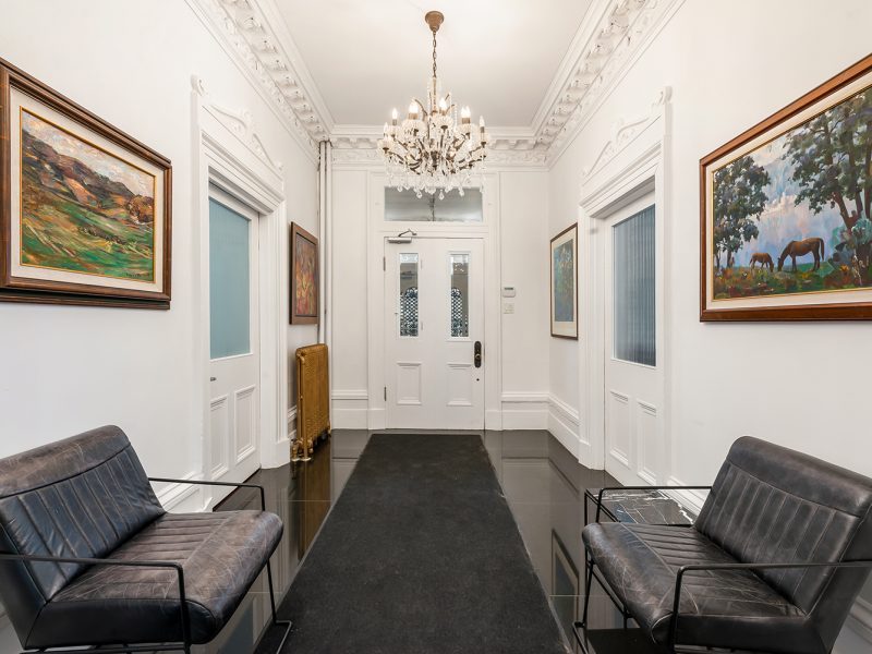 555 0173 800x600 - Majestic Residence