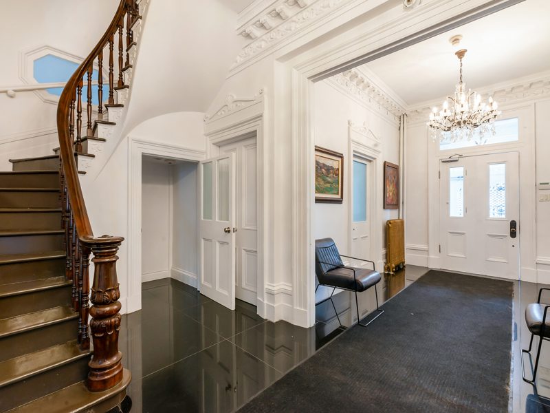 555 0176 800x600 - Majestic Residence