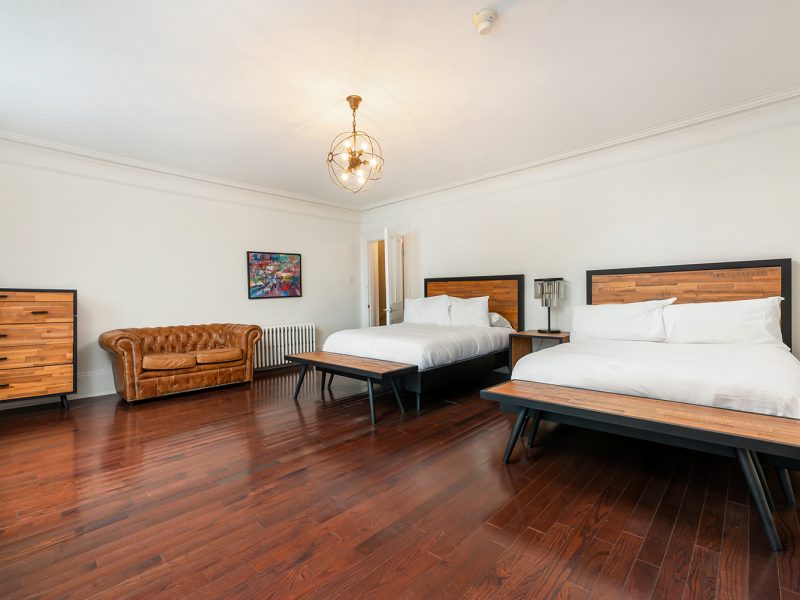 555 0256 800x600 - Majestic Residence