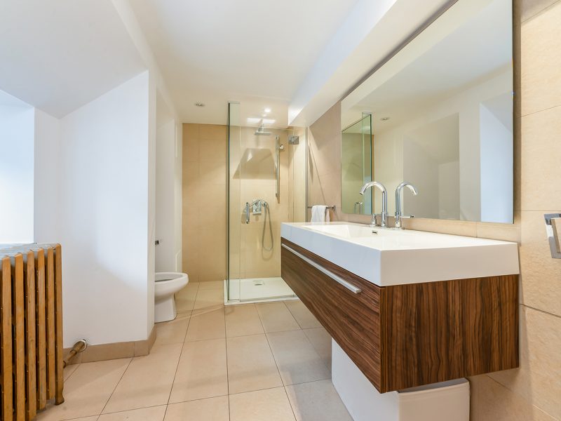 555 0294 800x600 - Majestic Residence